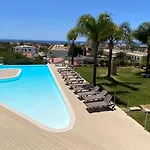 Luxury * Αλμπουφέιρα